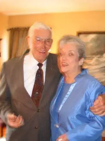 Bob and Mary dancing at their wedding